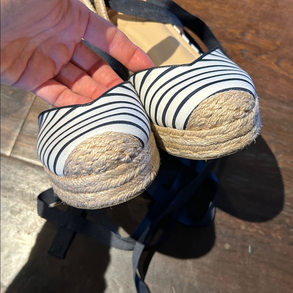 NIB ~ ON THE 34th MELINDA STRIPED ESPADRILLE WEDGE sz 9.5 - Picture 6 of 8